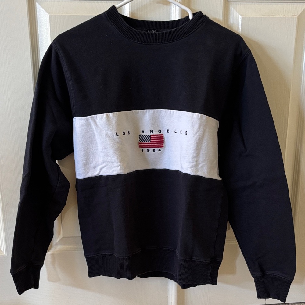 Brandy Melville Navy Blue and White Crewneck
